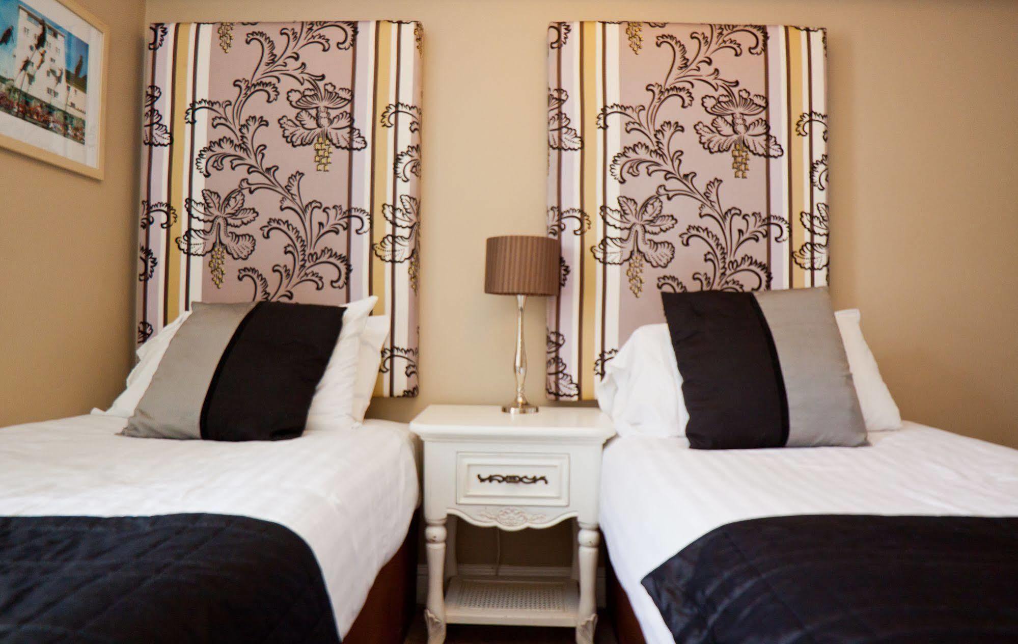 7 Cross Street Hotel Galway Eksteriør billede